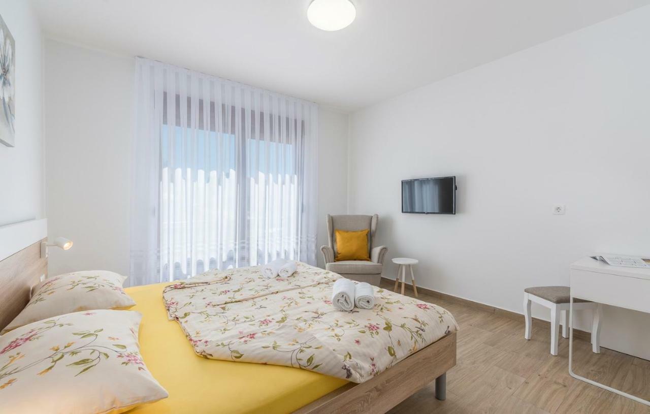 Apartments Hana In フンタナ エクステリア 写真