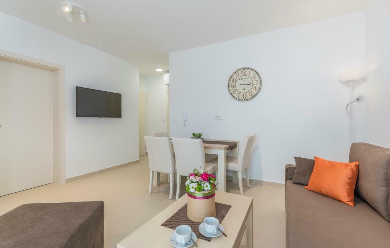 Apartments Hana In フンタナ エクステリア 写真